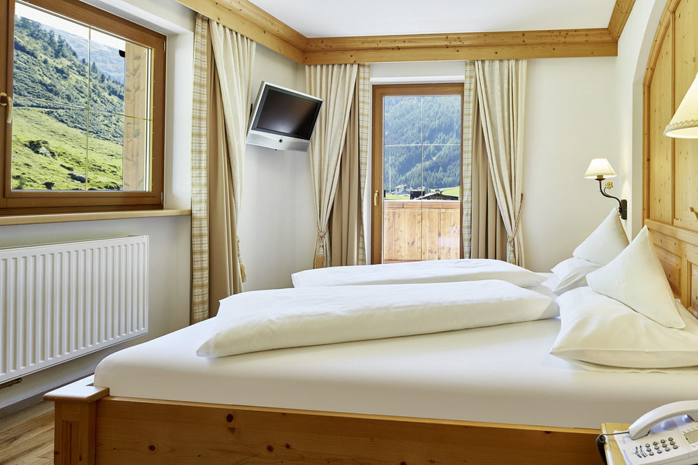 Alpenhof 4* Tux