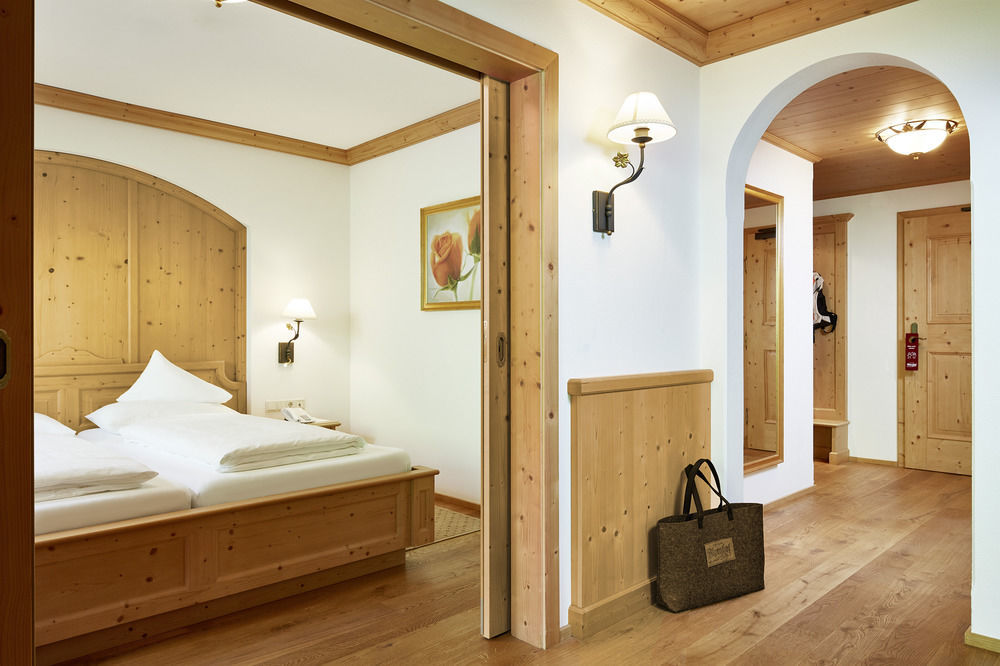 Hotel Alpenhof 4*