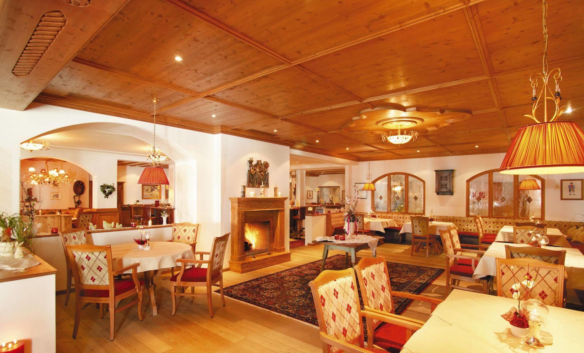 Hotel Alpenhof 4*