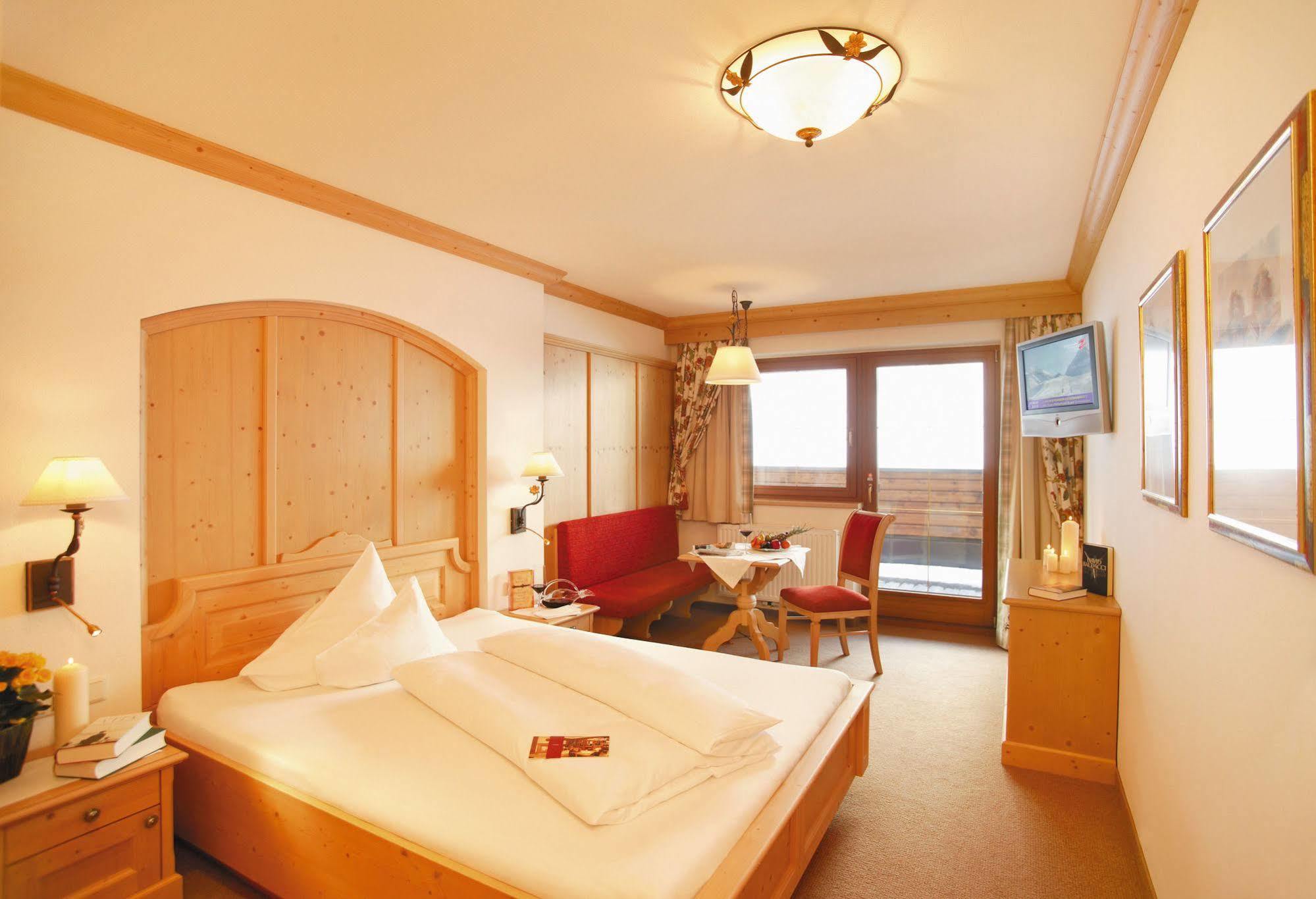 Hotel Alpenhof Tux