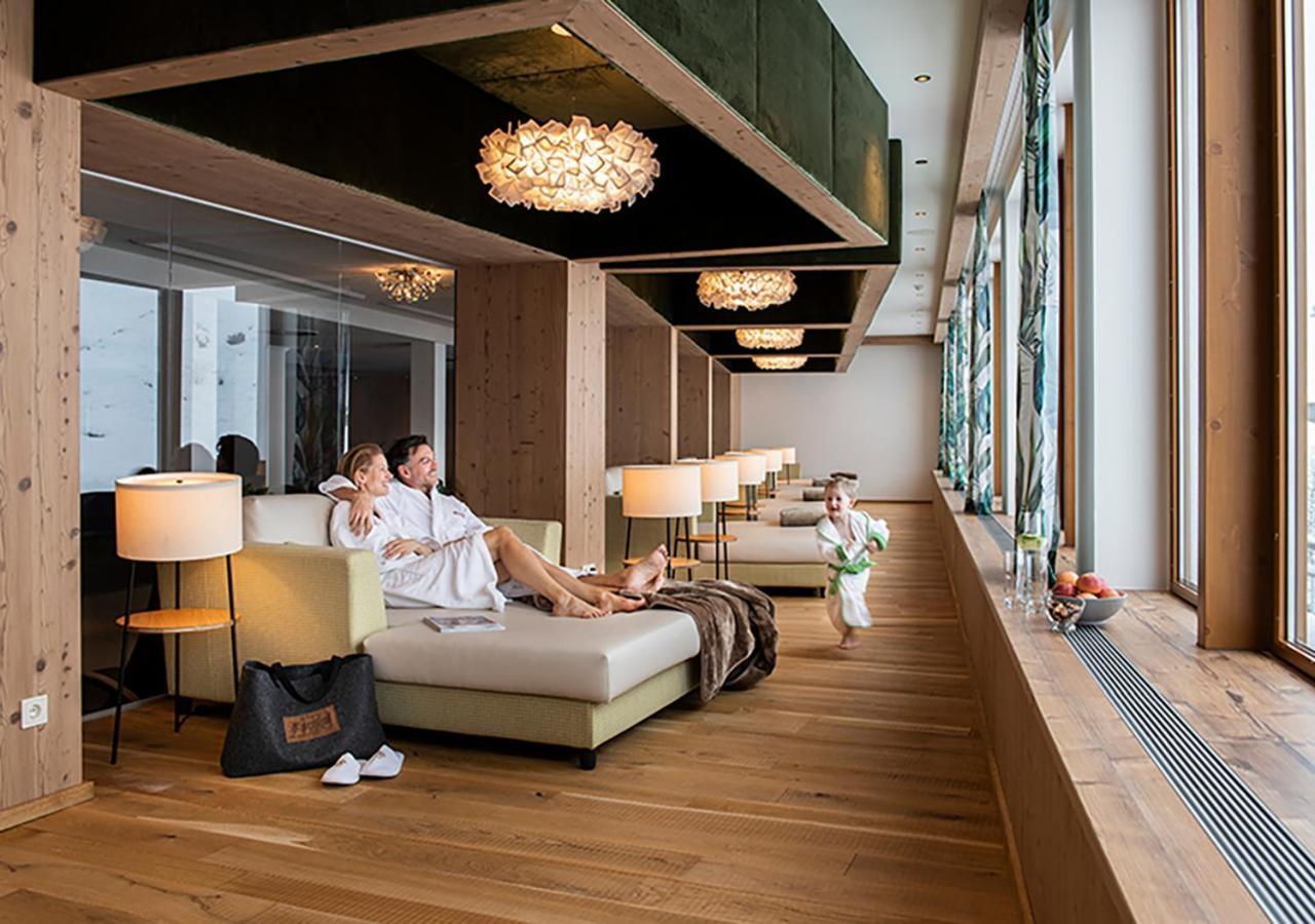 Alpenhof Hotel 4*